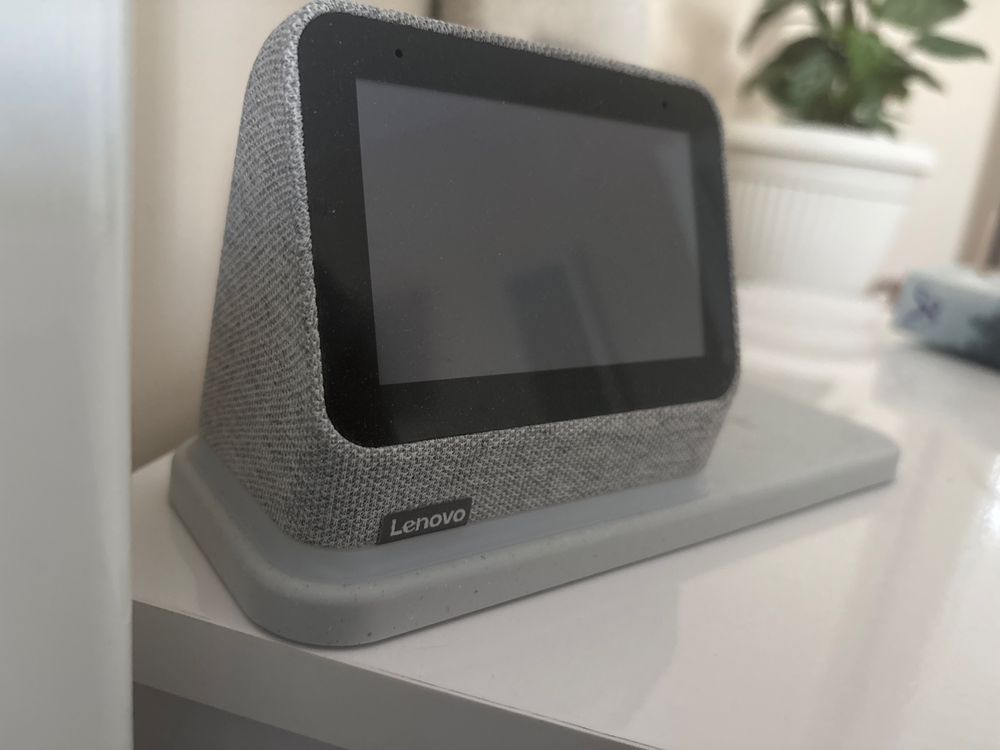 Lenovo smart clock
