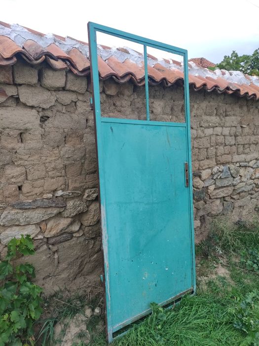 Метални Врати / Желязна Дограма
