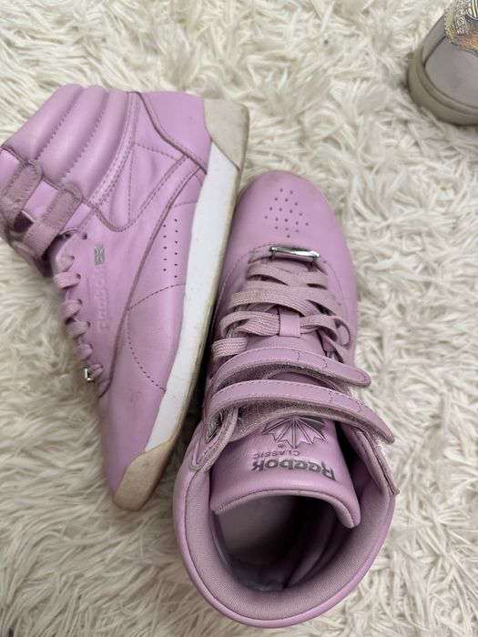 Adidasi originali purtați