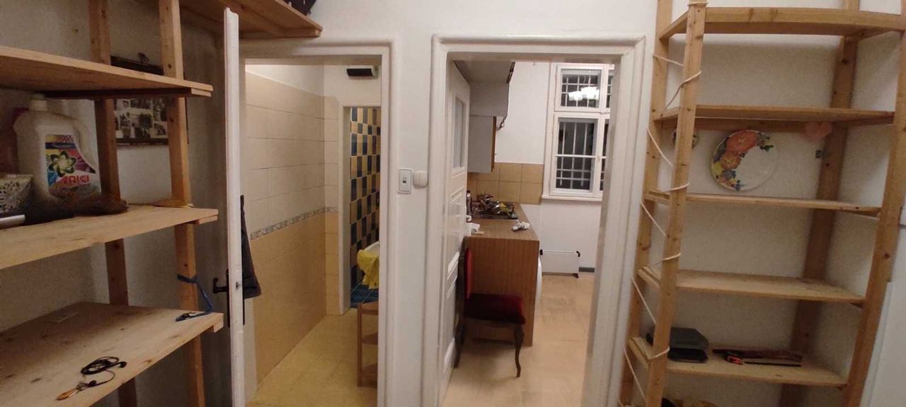 Дава се под наем Тристаен апартамент в София, Център - 49 кв.м за 400 € - Снимка #4