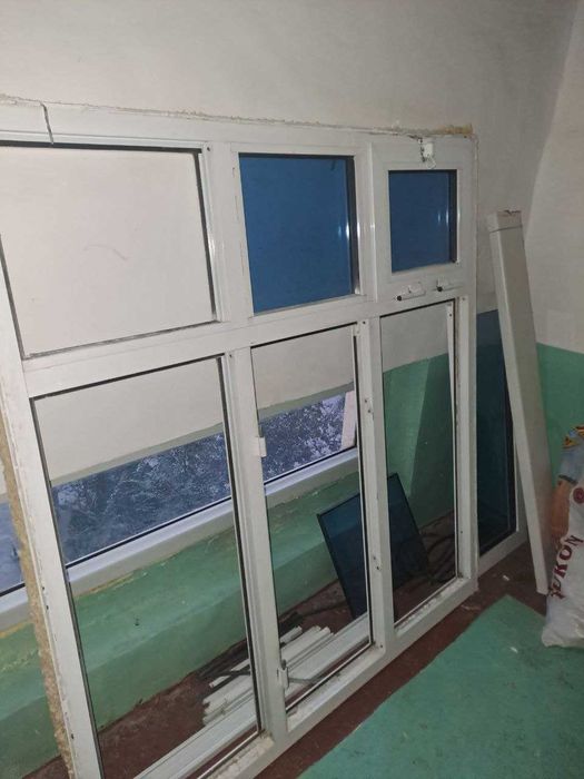 Akfa  и деревянное  окно