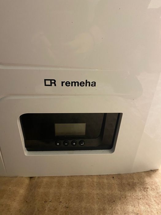 Centrala termica Remeha Avanta Ace 28C (24kw)