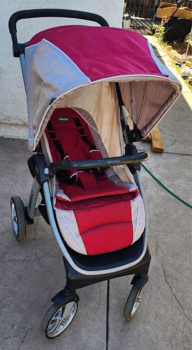 Каляска прогулочная