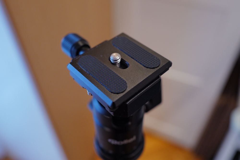 Trepied Rollei Compact Traveler No. 1 Carbon si Magneziu foto video