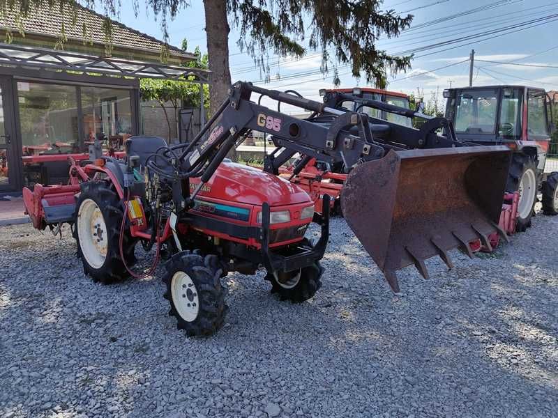 Японски трактор YANMAR AF220 20 к.с. 4WD с товарач - ДЖЕЙ ТРЕЙДИНГ