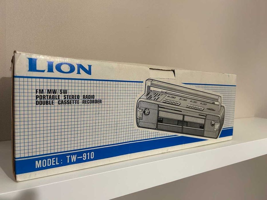 Ретро касетофон LION - работещ