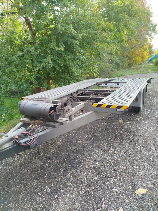 Продавам двуосна платформа