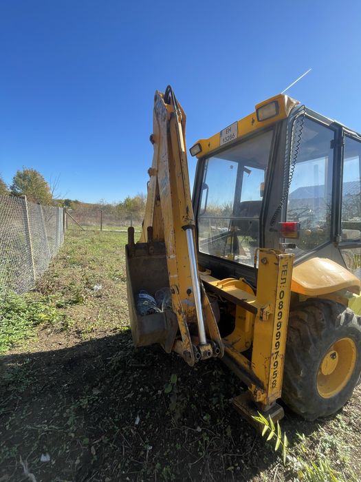 Колесен багер JCB CX2