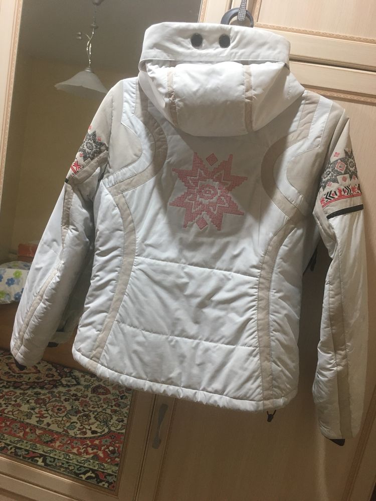 Куртка лыжная р-р 44-46 женская