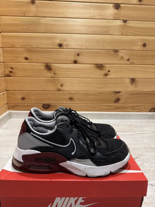 Nike AirMax с външен дефект