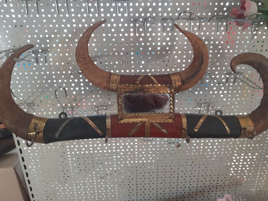 Старинна  закачалка  от  рога