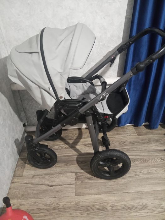 Продам детскую коляску