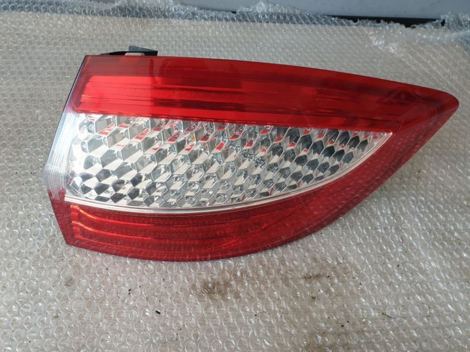 stop tripla dreapta aripa spate ford mondeo 4 7s71-13404-b