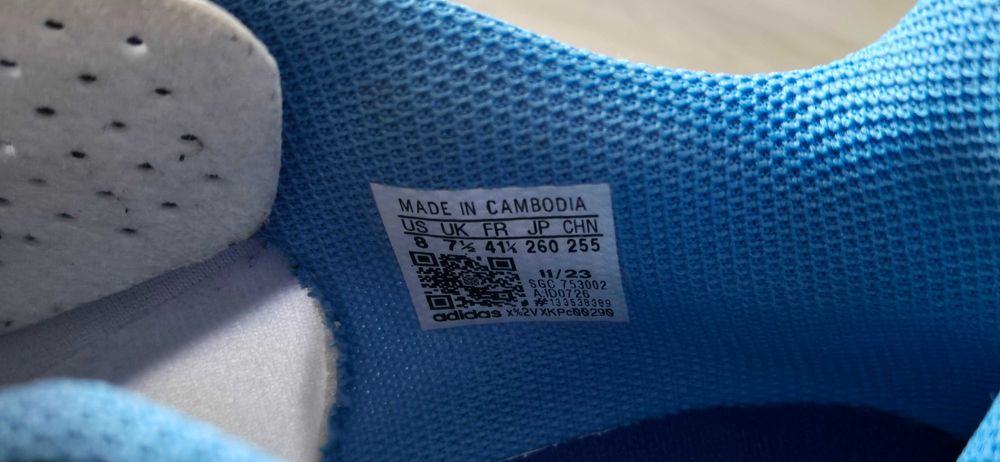 Футболни обувки стоножки Adidas Messi