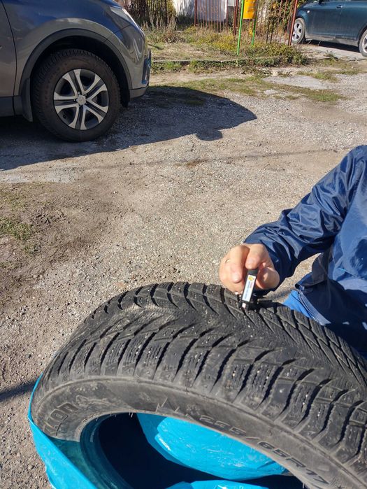 Зимни гуми 235/65R17 BIACKLION