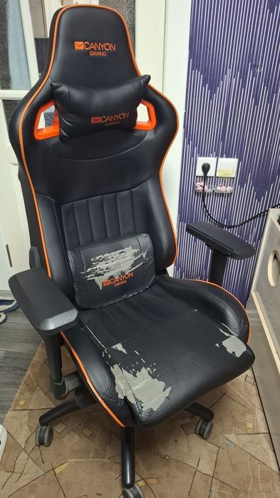 Продам игровое кресло