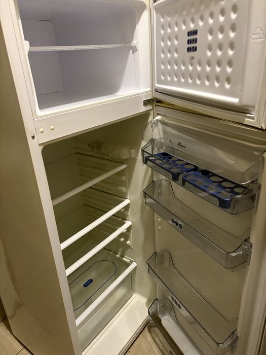 Vand frigider Whitlpool