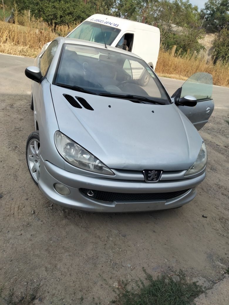 Dezmembrez Peugeot 206 1.6 hdi cabrio