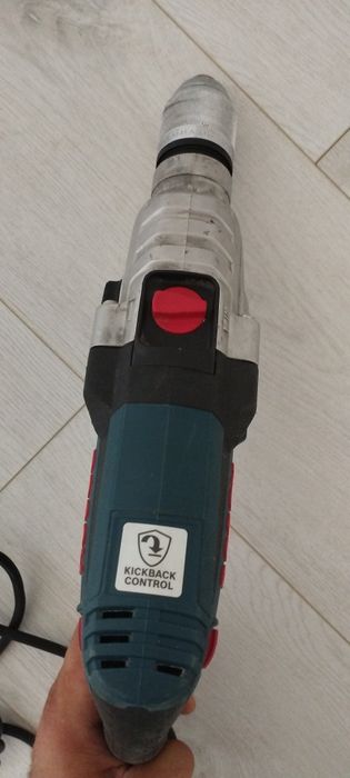 Bormasina BOSCH Professionala cu percutie