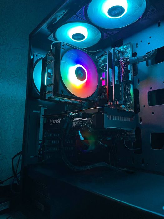 Kompyuter moshniy Ryzen 7