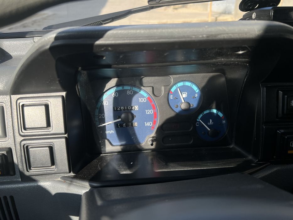 Damas srochna sotiladi