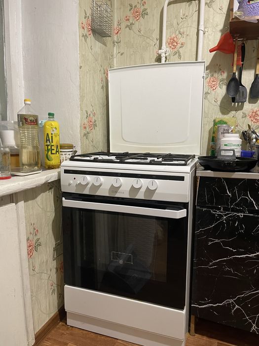 Газовая плита в хорошем состоянии