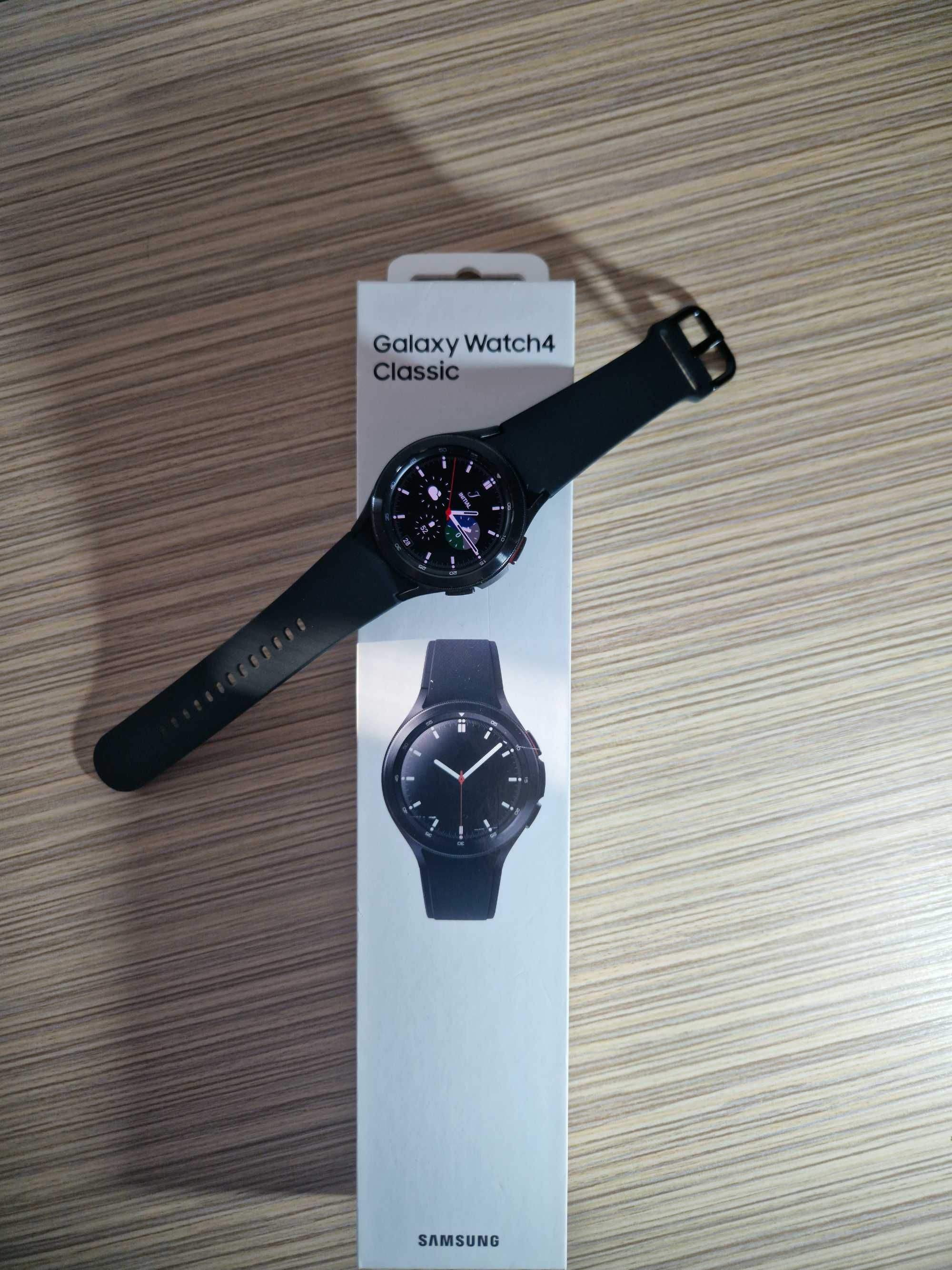 Galaxy Watch 4 Classic 42mm bluetooth  in stare impecabila