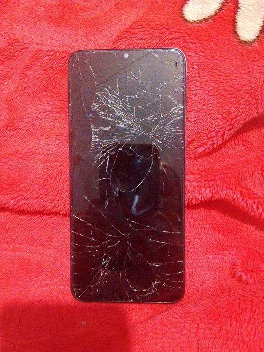 Продам телефон покупали за 50000 продам за 35000 срочно