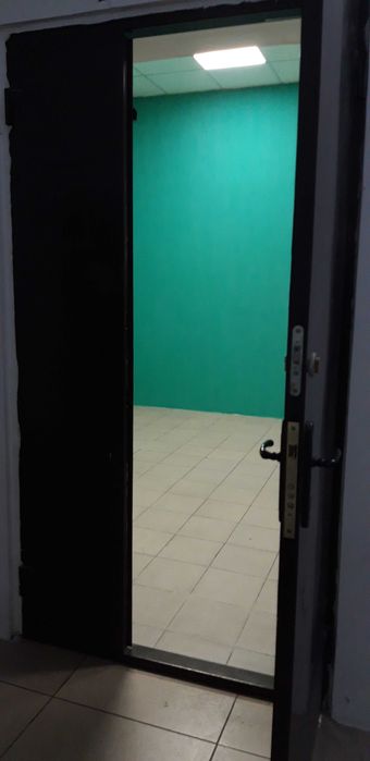 Сдам в аренду помещение 25 кв в центре Алматы под офис,магазин и д.р.