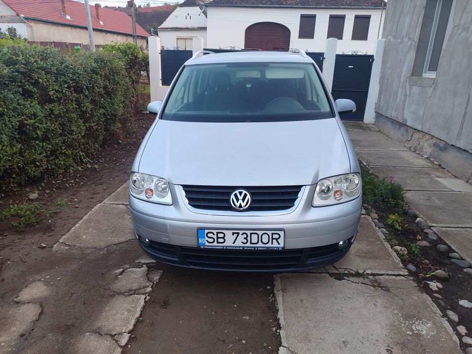 Vând VW Touran 2006