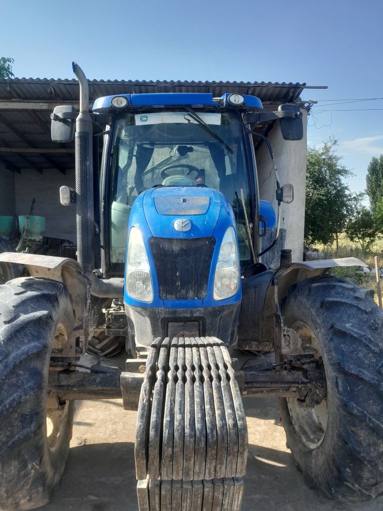 New Holland 6070