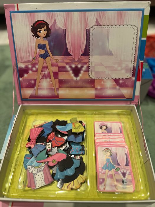 Детски играчки, пъзели, магнитни игри