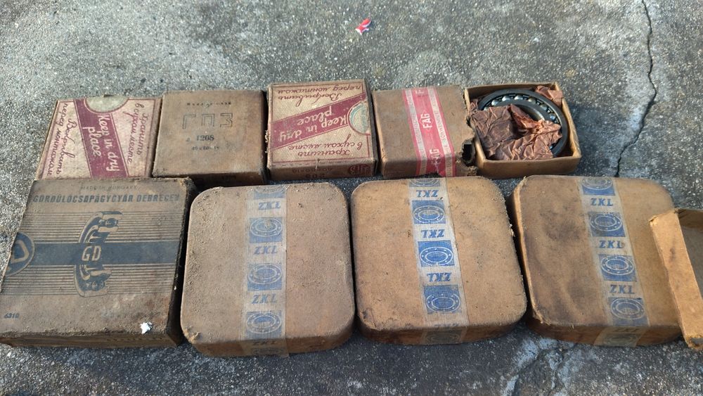 Лагери чисто нови