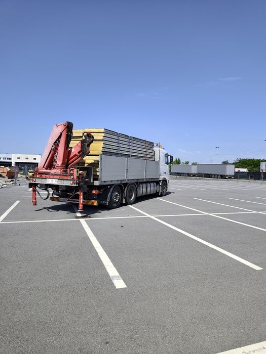 Închirieri camion cu macara prelata 7.5t