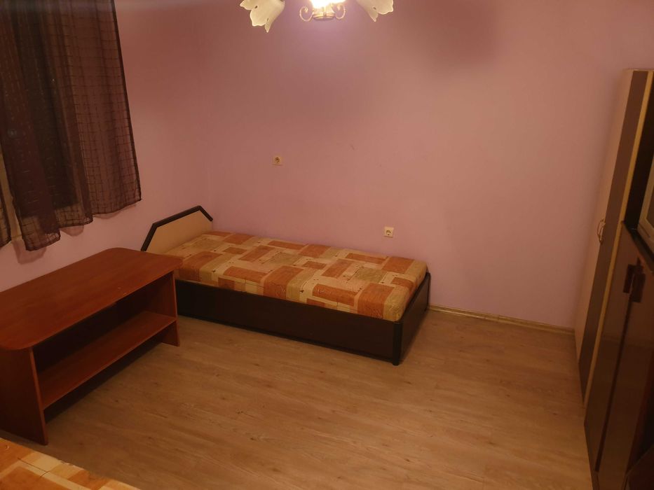 Дава се под наем Двустаен апартамент в Бургас, Меден рудник - зона А - 70 кв.м за 280.5 € - Снимка #1