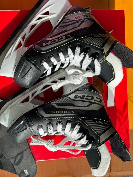 Коньки хоккейные ССМ продам