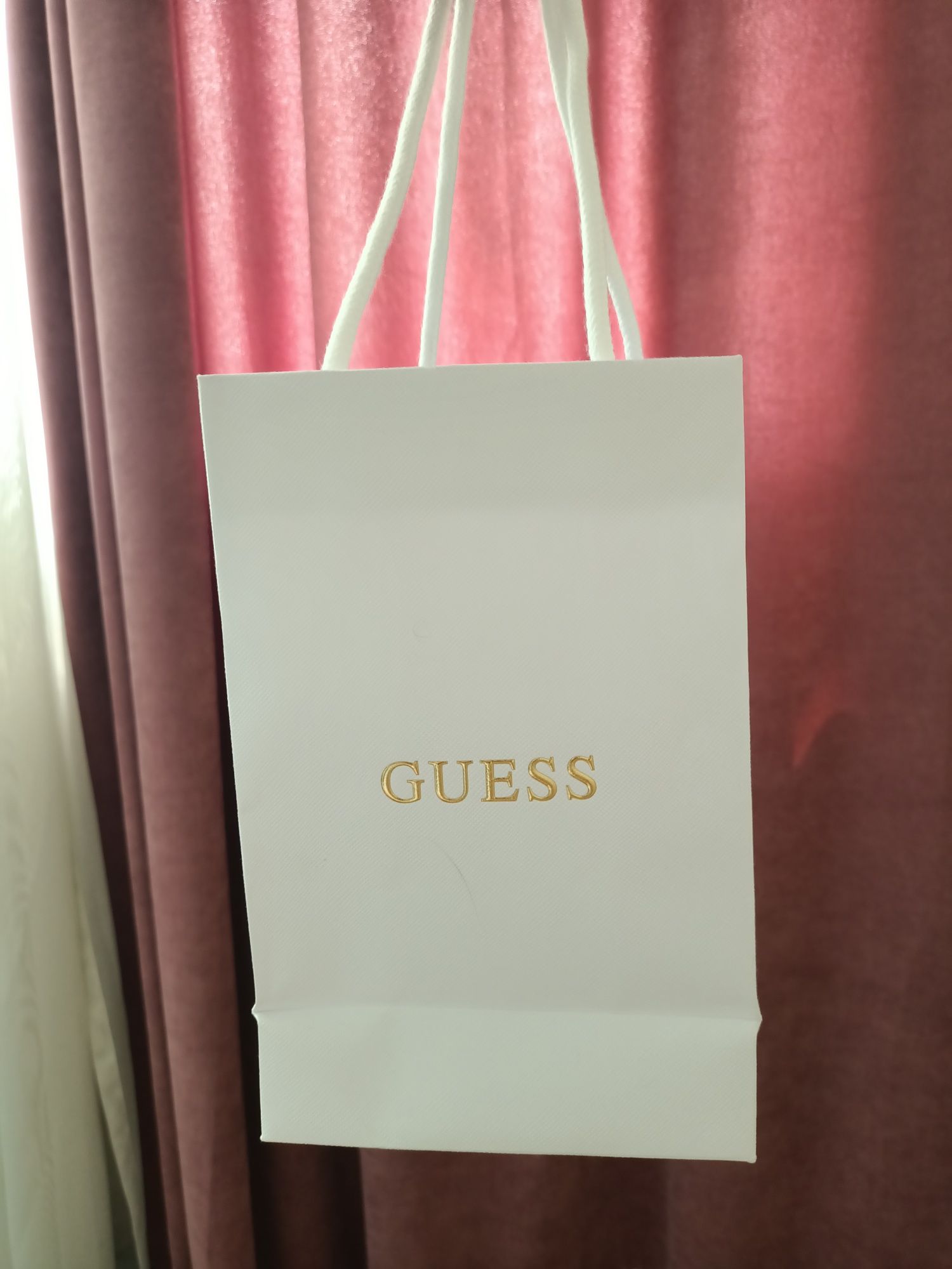 Продается Браслет GUESS