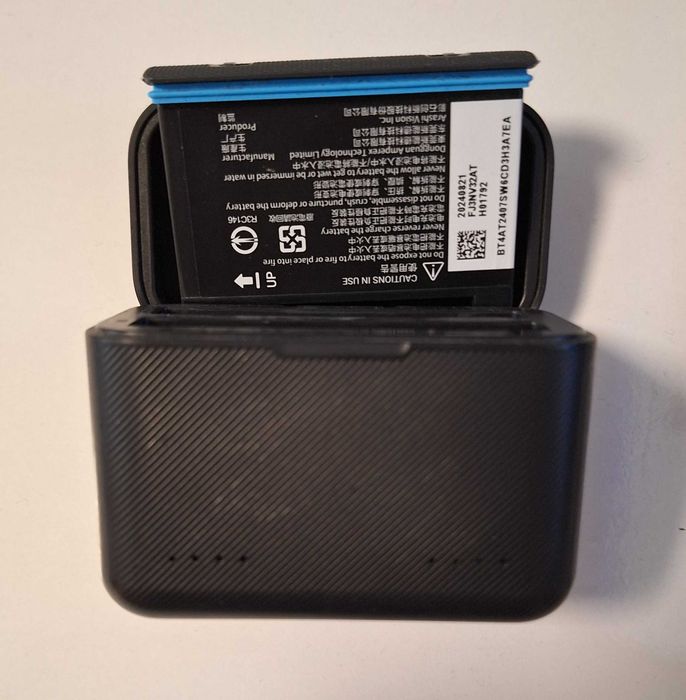 Оригинална батерия и зарядно за Insta 360 x4