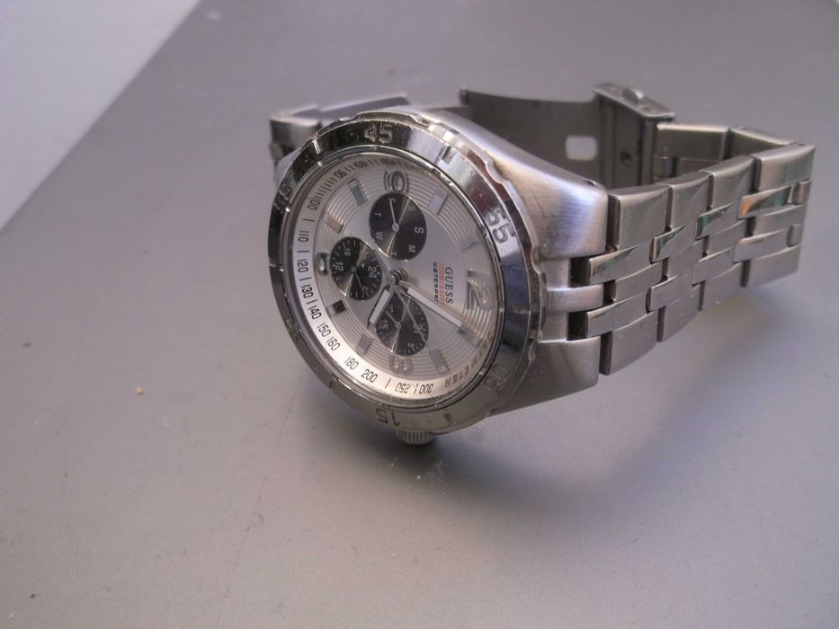 ceas  guess original, pt. barbati, ca nou - 180 lei