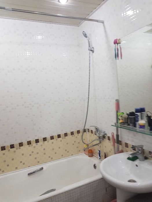 м.Буюк Ипак Йули за КФС 2-комн 1/4 55 м² ремонт мебель техника