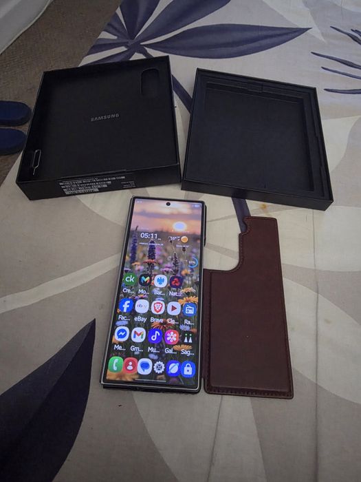 Samsung fold 6 folosit că nou