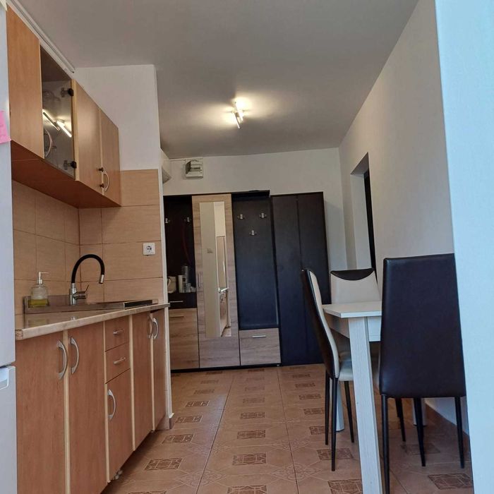 Vand apartament cu 3 camere