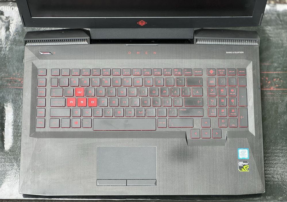 Гейминг лаптоп HP OMEN, Intel Core i7-7700HQ, 12GB RAM, 1TB SSD