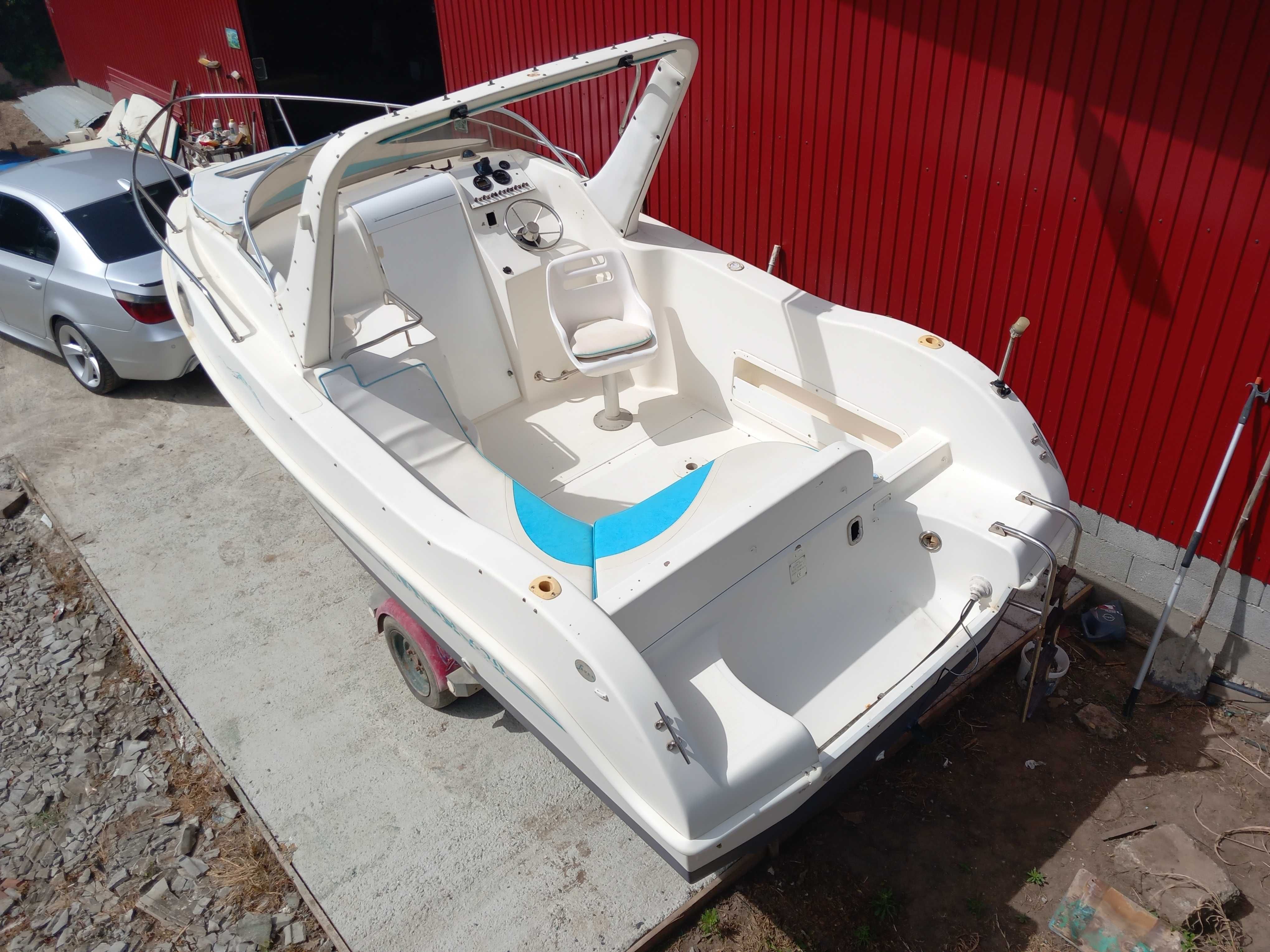 лодка  Saver Manta 620 Cabin