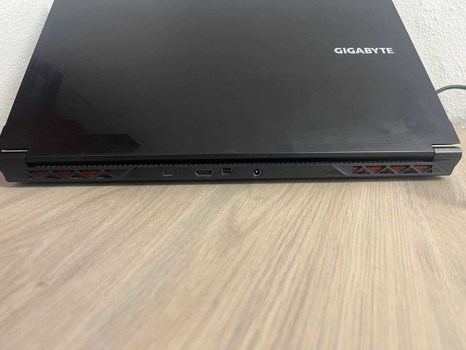 Laptop Gaming Gigabyte G7 KF – i5 12500H / RTX 4060 / 16GB / 144Hz