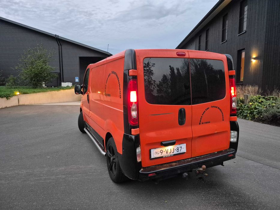 Renault trafic 2.0 dci