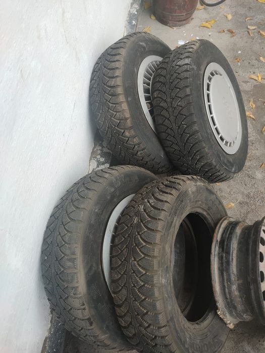 Зимние шины с дисками в сборе