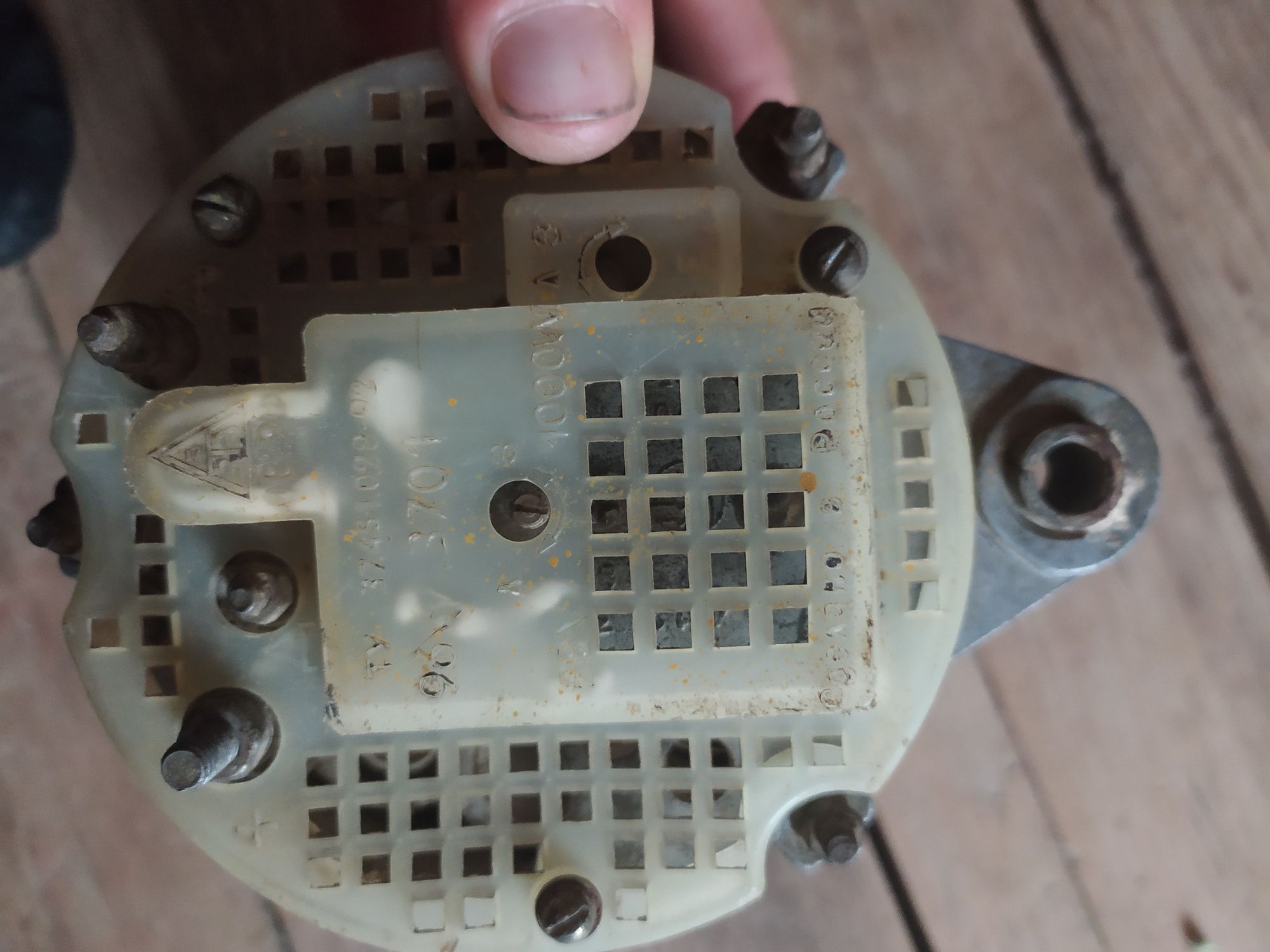 Generator 28 wolt