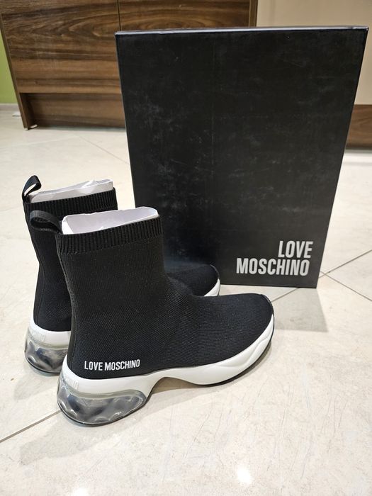 Обувки Love moschino