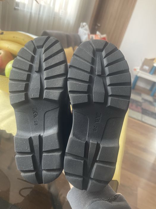 Зара 28 номер,кецове Converse 22 номер,Nike Court 22 р-р